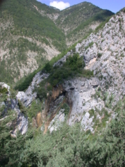 La cascade de tuf de la grotte du Pas des Ondes
